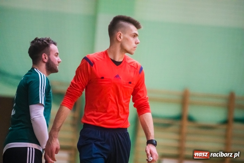 Zdjęcie w galerii na portalu naszraciborz.pl: HLPN: Udana pogoń Salonu Fryzjerskiego wiadomości z regionu