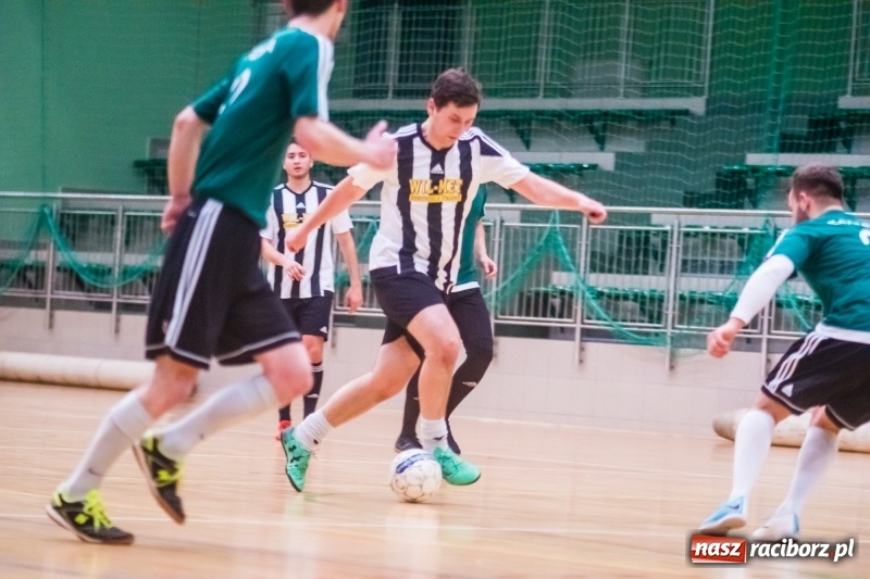 Zdjęcie w galerii na portalu naszraciborz.pl: HLPN: Udana pogoń Salonu Fryzjerskiego wiadomości z regionu