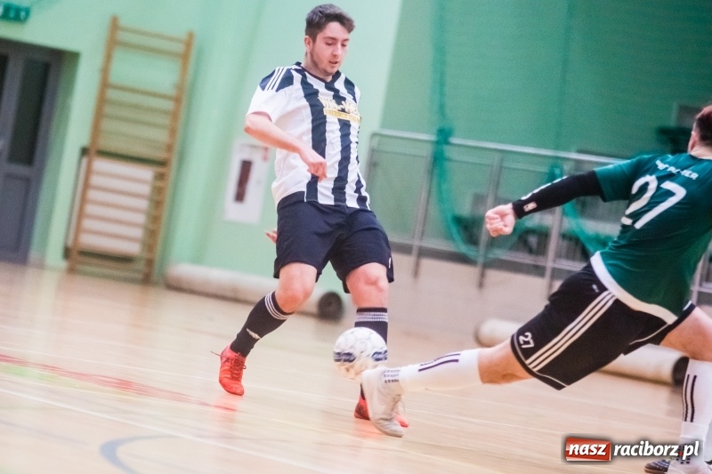 Zdjęcie w galerii na portalu naszraciborz.pl: HLPN: Udana pogoń Salonu Fryzjerskiego wiadomości z regionu