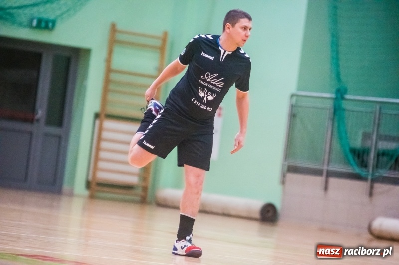 Zdjęcie w galerii na portalu naszraciborz.pl: HLPN: Udana pogoń Salonu Fryzjerskiego wiadomości z regionu