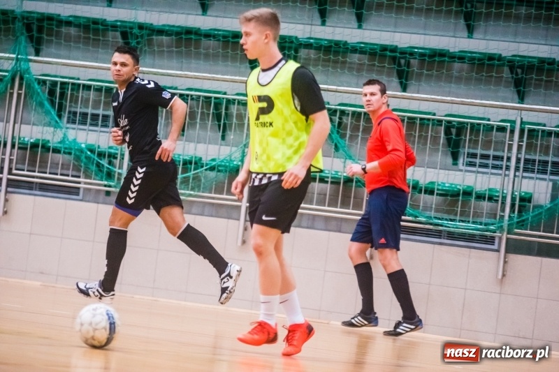 Zdjęcie w galerii na portalu naszraciborz.pl: HLPN: Udana pogoń Salonu Fryzjerskiego wiadomości z regionu