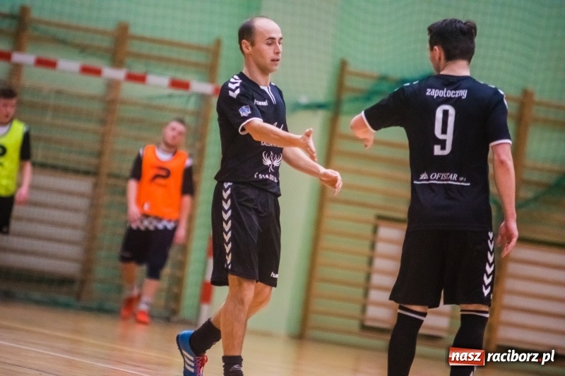 Zdjęcie w galerii na portalu naszraciborz.pl: HLPN: Udana pogoń Salonu Fryzjerskiego wiadomości z regionu