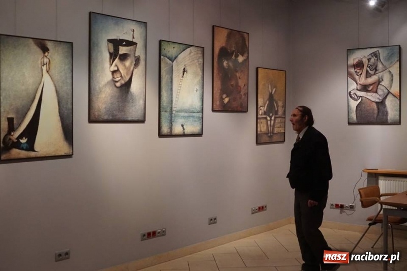 Zdjęcie w galerii na portalu naszraciborz.pl: Wystawa Pastele Sławka Grucy w RCI wiadomości z regionu
