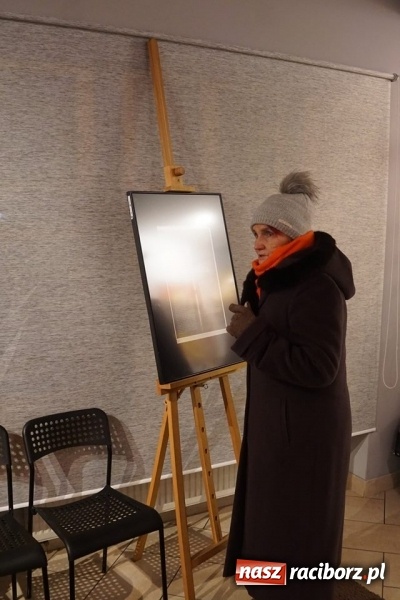 Zdjęcie w galerii na portalu naszraciborz.pl: Wystawa Pastele Sławka Grucy w RCI wiadomości z regionu