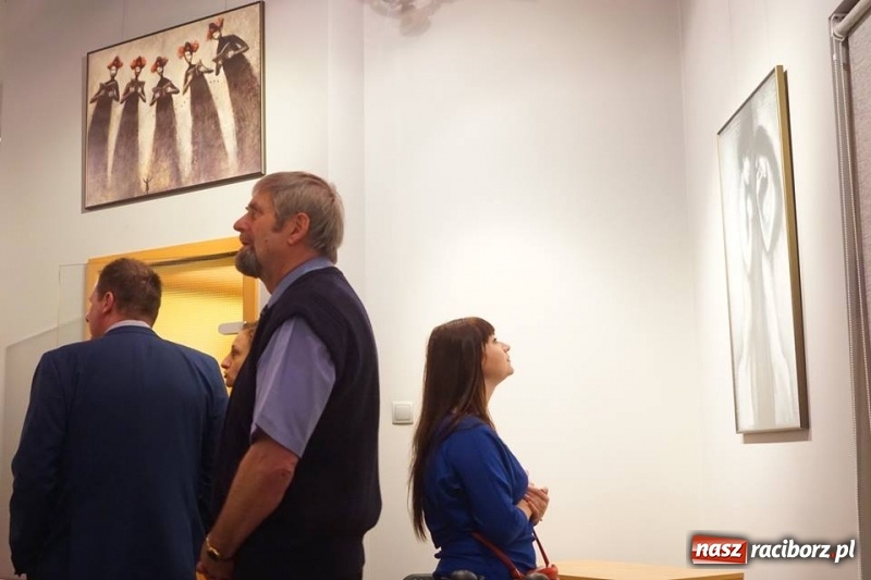 Zdjęcie w galerii na portalu naszraciborz.pl: Wystawa Pastele Sławka Grucy w RCI wiadomości z regionu
