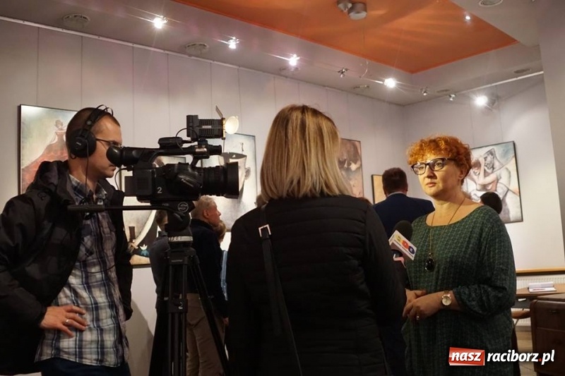 Zdjęcie w galerii na portalu naszraciborz.pl: Wystawa Pastele Sławka Grucy w RCI wiadomości z regionu