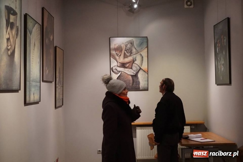 Zdjęcie w galerii na portalu naszraciborz.pl: Wystawa Pastele Sławka Grucy w RCI wiadomości z regionu
