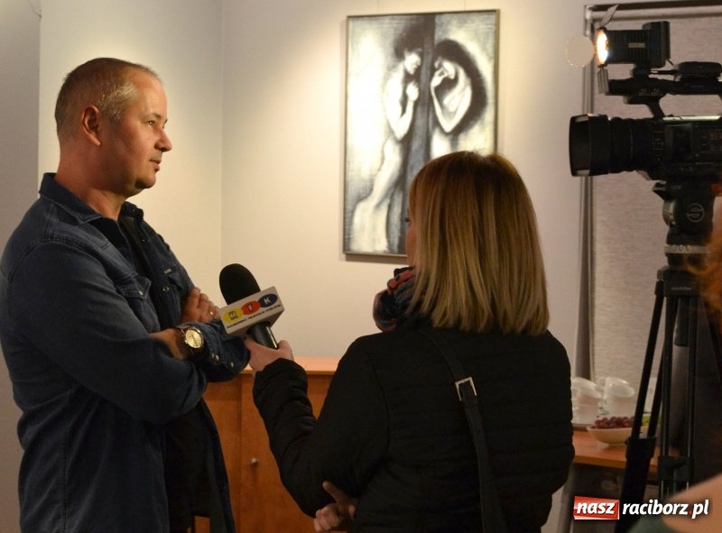 Zdjęcie w galerii na portalu naszraciborz.pl: Wystawa Pastele Sławka Grucy w RCI wiadomości z regionu
