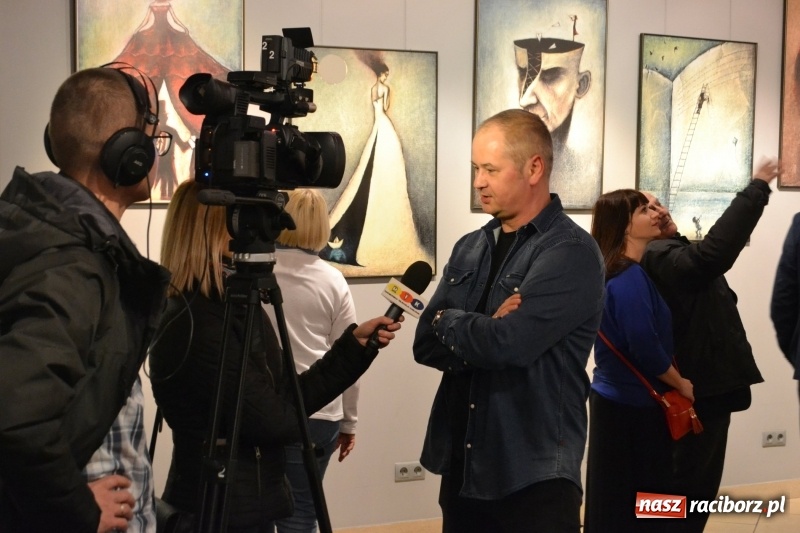 Zdjęcie w galerii na portalu naszraciborz.pl: Wystawa Pastele Sławka Grucy w RCI wiadomości z regionu