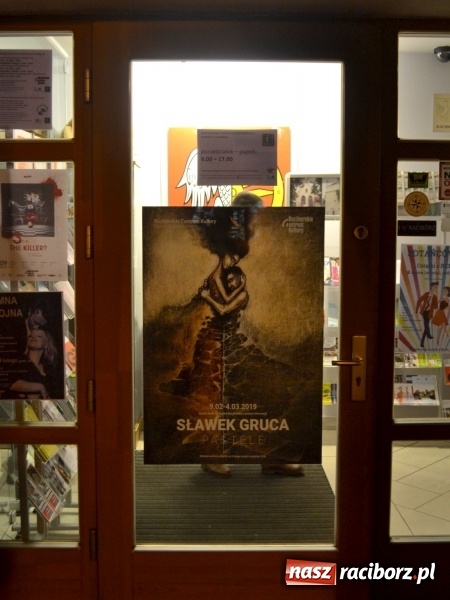 Zdjęcie w galerii na portalu naszraciborz.pl: Wystawa Pastele Sławka Grucy w RCI wiadomości z regionu