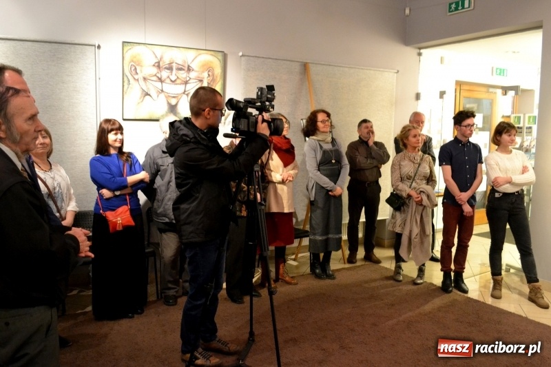 Zdjęcie w galerii na portalu naszraciborz.pl: Wystawa Pastele Sławka Grucy w RCI wiadomości z regionu
