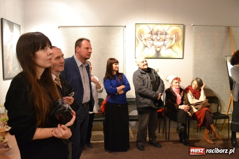 Zdjęcie w galerii na portalu naszraciborz.pl: Wystawa Pastele Sławka Grucy w RCI wiadomości z regionu