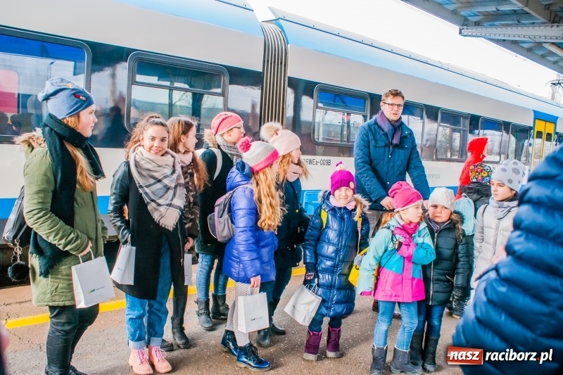 Zdjęcie w galerii na portalu naszraciborz.pl: Ruszyły bezpłatne feryjne przejazdy Kolejami Śląskimi  wiadomości z regionu