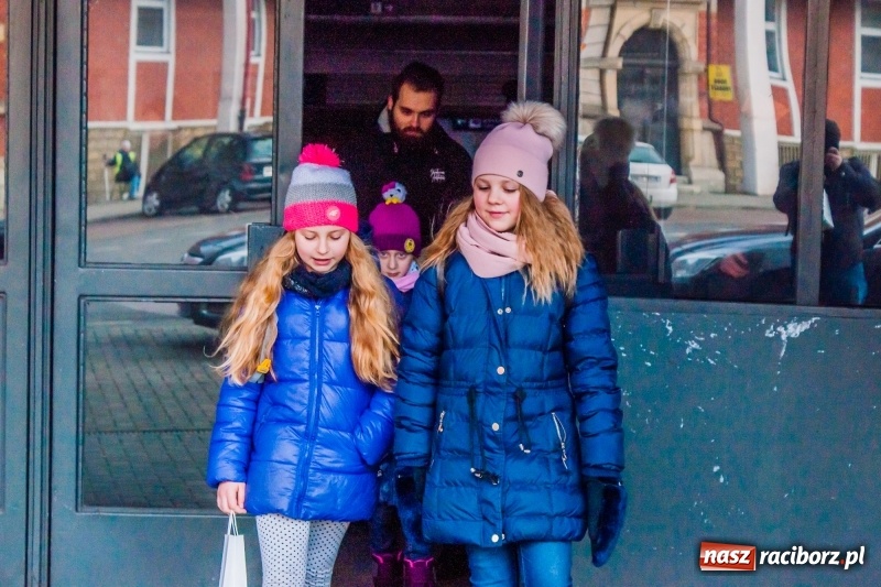 Zdjęcie w galerii na portalu naszraciborz.pl: Ruszyły bezpłatne feryjne przejazdy Kolejami Śląskimi  wiadomości z regionu