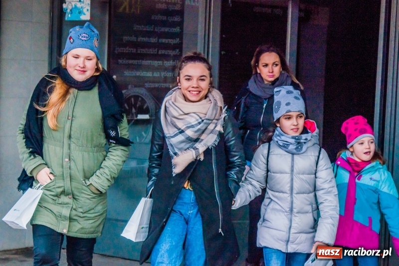 Zdjęcie w galerii na portalu naszraciborz.pl: Ruszyły bezpłatne feryjne przejazdy Kolejami Śląskimi  wiadomości z regionu