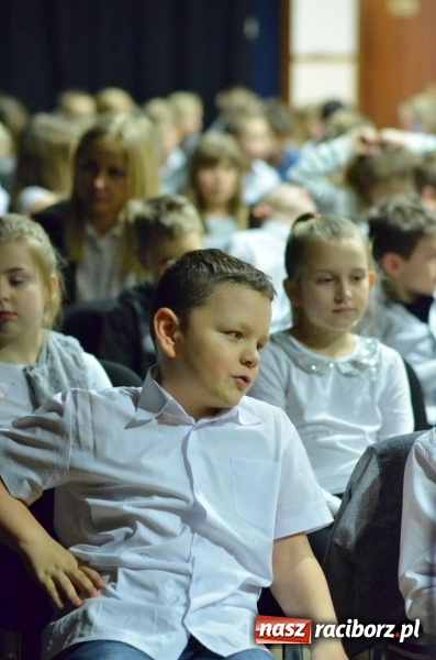 Zdjęcie w galerii na portalu naszraciborz.pl: Dawna lutnia i sopran, czyli kolejny koncert umuzykalniający w RCK wiadomości z regionu