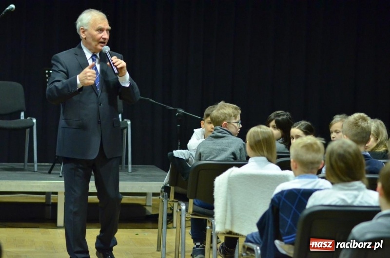 Zdjęcie w galerii na portalu naszraciborz.pl: Dawna lutnia i sopran, czyli kolejny koncert umuzykalniający w RCK wiadomości z regionu