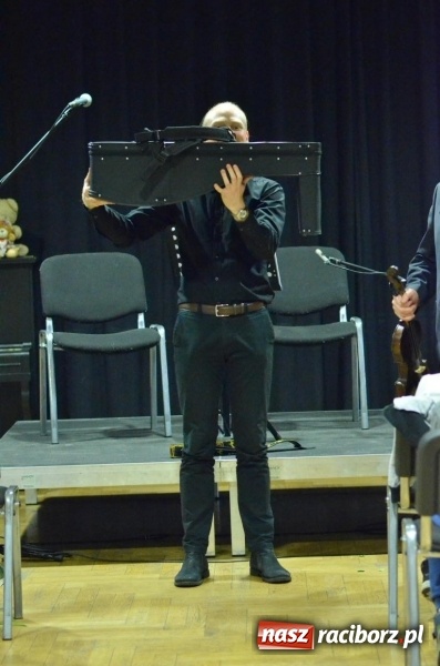 Zdjęcie w galerii na portalu naszraciborz.pl: Dawna lutnia i sopran, czyli kolejny koncert umuzykalniający w RCK wiadomości z regionu