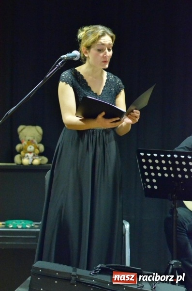Zdjęcie w galerii na portalu naszraciborz.pl: Dawna lutnia i sopran, czyli kolejny koncert umuzykalniający w RCK wiadomości z regionu