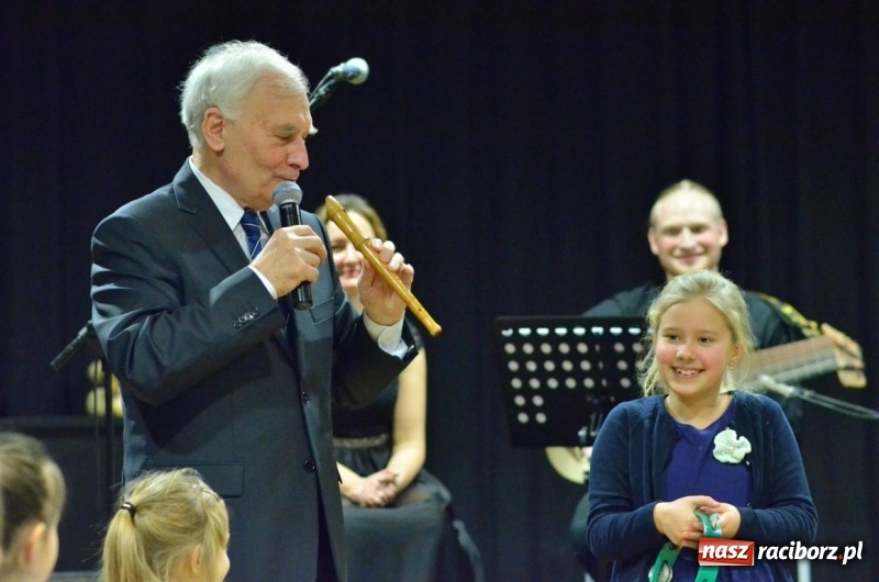 Zdjęcie w galerii na portalu naszraciborz.pl: Dawna lutnia i sopran, czyli kolejny koncert umuzykalniający w RCK wiadomości z regionu