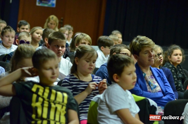 Zdjęcie w galerii na portalu naszraciborz.pl: Dawna lutnia i sopran, czyli kolejny koncert umuzykalniający w RCK wiadomości z regionu