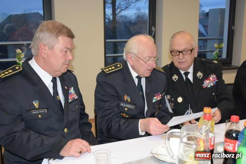 Zdjęcie w galerii na portalu naszraciborz.pl: Historyczne spotkanie strażaków ochotników w Rudyszwałdzie  wiadomości z regionu