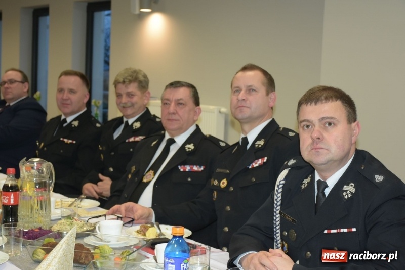 Zdjęcie w galerii na portalu naszraciborz.pl: Historyczne spotkanie strażaków ochotników w Rudyszwałdzie  wiadomości z regionu