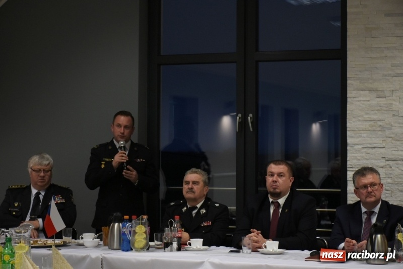 Zdjęcie w galerii na portalu naszraciborz.pl: Historyczne spotkanie strażaków ochotników w Rudyszwałdzie  wiadomości z regionu