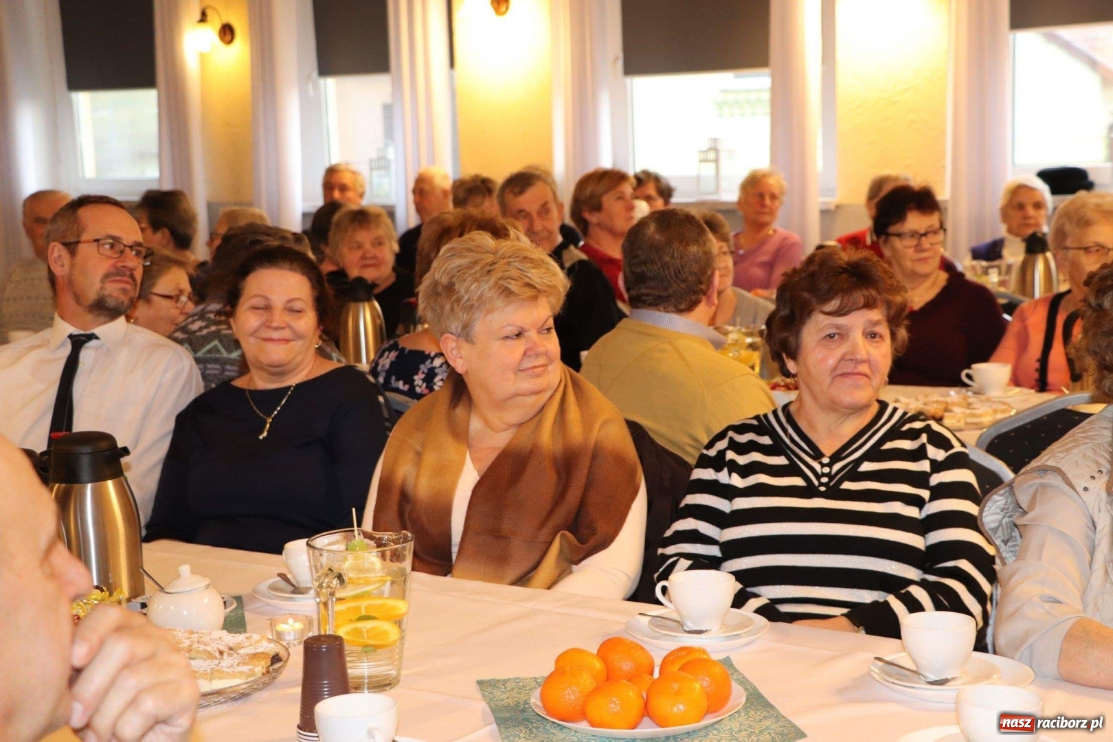 Zdjęcie w galerii na portalu naszraciborz.pl: W Krowiarkach świętowano Dzień Babci i Dziadka wiadomości z regionu
