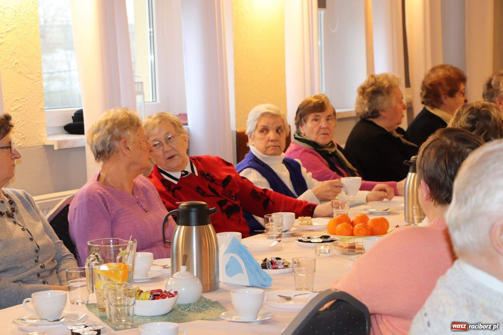 Zdjęcie w galerii na portalu naszraciborz.pl: W Krowiarkach świętowano Dzień Babci i Dziadka wiadomości z regionu