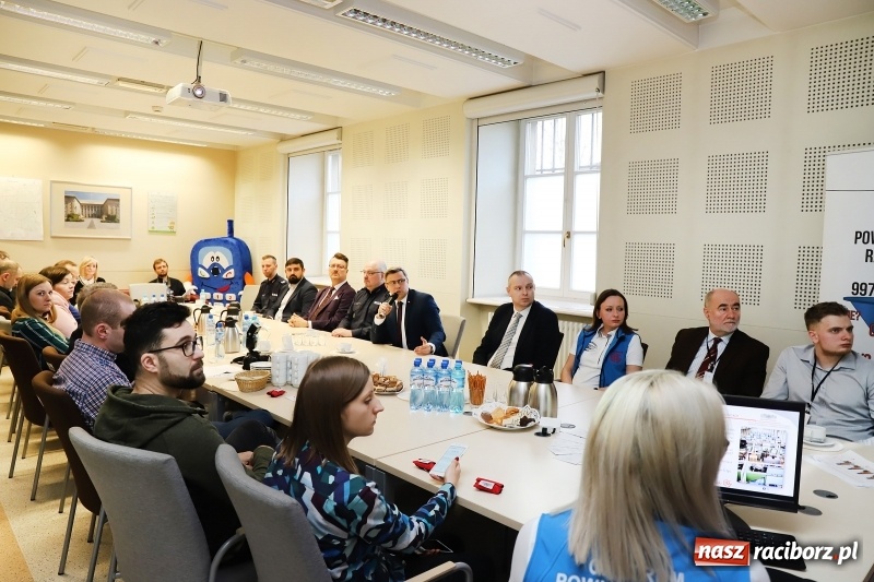 Zdjęcie w galerii na portalu naszraciborz.pl: Prawie co drugie zgłoszenie na 112 jest fałszywe!  wiadomości z regionu