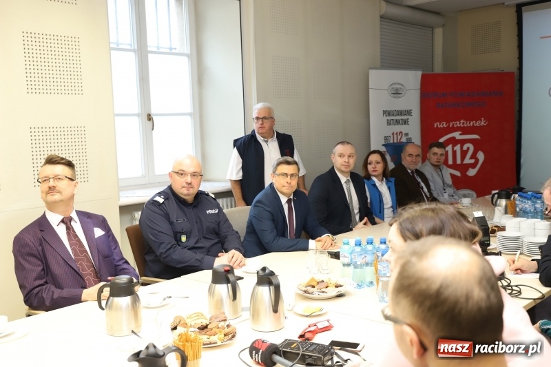 Zdjęcie w galerii na portalu naszraciborz.pl: Prawie co drugie zgłoszenie na 112 jest fałszywe!  wiadomości z regionu