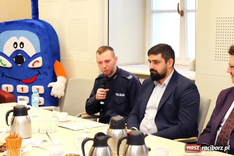 Zdjęcie w galerii na portalu naszraciborz.pl: Prawie co drugie zgłoszenie na 112 jest fałszywe!  wiadomości z regionu