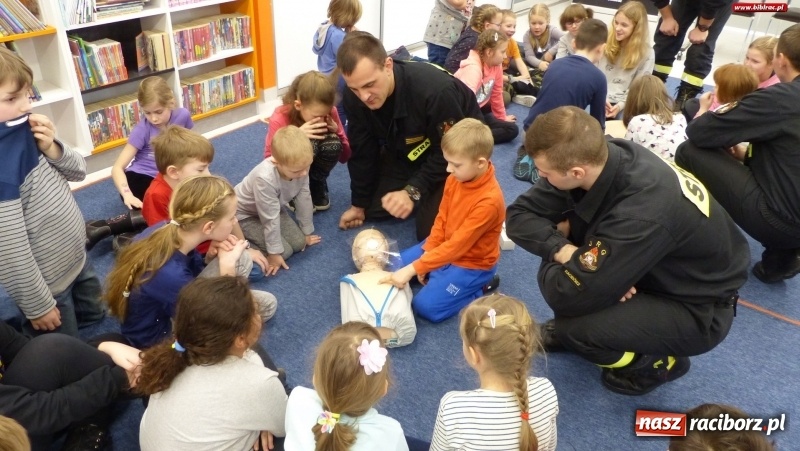 Zdjęcie w galerii na portalu naszraciborz.pl: Ferie w Bibliotece. Młodzi czytelnicy spotkali się ze strażakami wiadomości z regionu