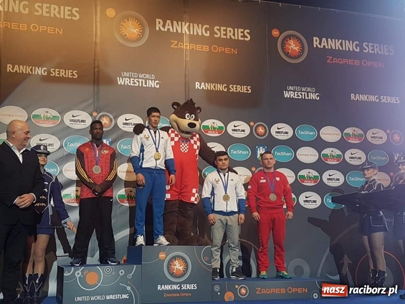 Zdjęcie w galerii na portalu naszraciborz.pl: Dobry start polskich zapaśników. Dawid Ersetic z brązowym medalem wiadomości z regionu