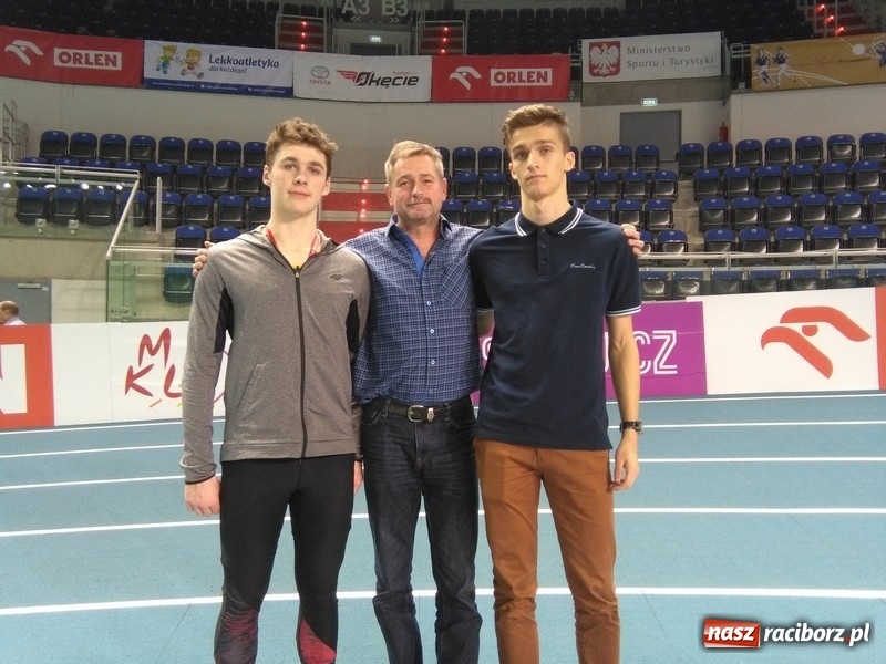 Zdjęcie w galerii na portalu naszraciborz.pl: Lekka atletyka. Złote medale uczniów raciborskiego ZSOMS wiadomości z regionu