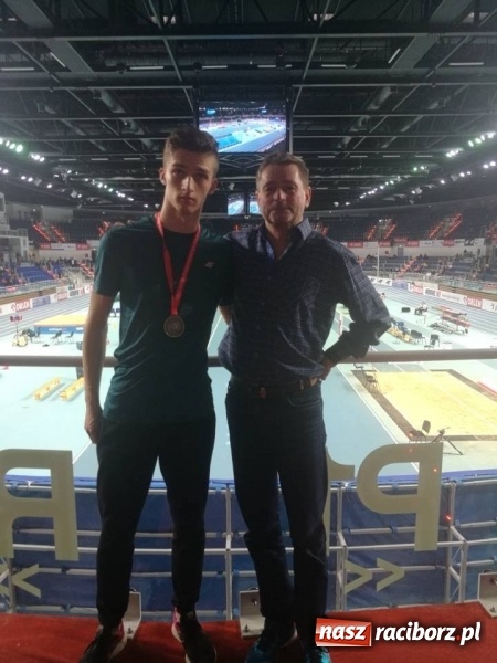 Zdjęcie w galerii na portalu naszraciborz.pl: Lekka atletyka. Złote medale uczniów raciborskiego ZSOMS wiadomości z regionu