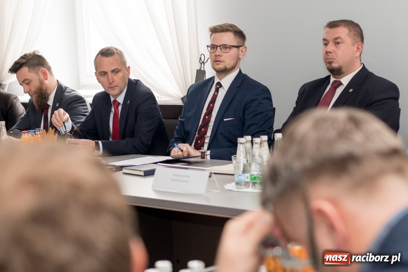 Zdjęcie w galerii na portalu naszraciborz.pl: Kolejowo-drogowa przyszłość Raciborza i okolic. Spotkanie w Katowicach  wiadomości z regionu