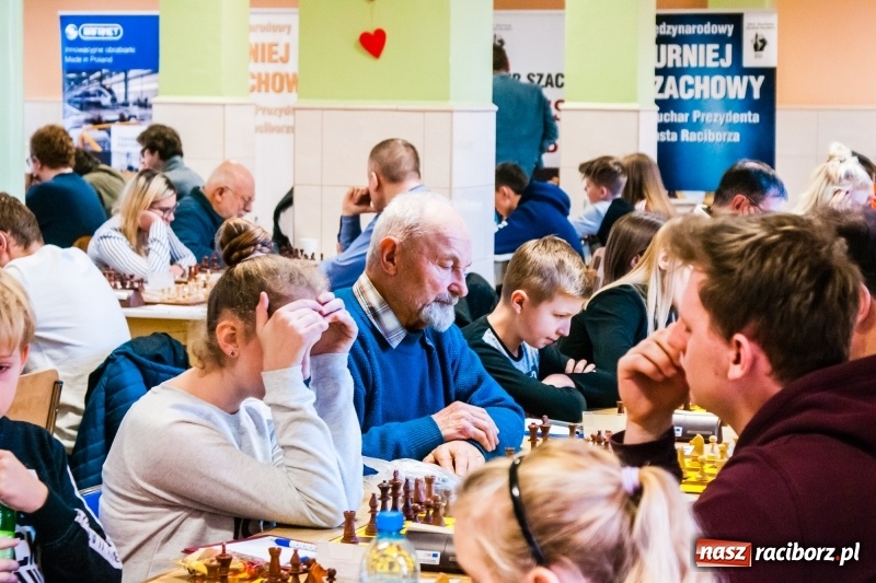 Zdjęcie w galerii na portalu naszraciborz.pl: Szachiści z Polski i zagranicy rywalizują o Puchar Prezydenta wiadomości z regionu