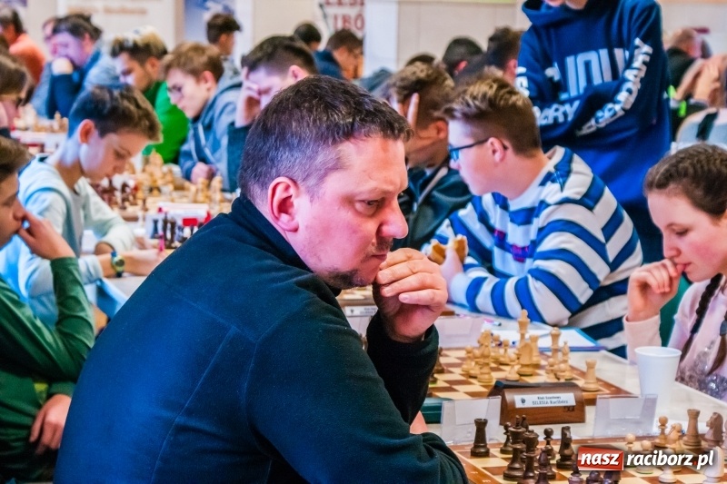 Zdjęcie w galerii na portalu naszraciborz.pl: Szachiści z Polski i zagranicy rywalizują o Puchar Prezydenta wiadomości z regionu