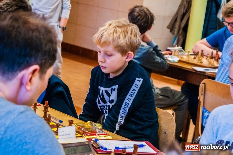 Zdjęcie w galerii na portalu naszraciborz.pl: Szachiści z Polski i zagranicy rywalizują o Puchar Prezydenta wiadomości z regionu