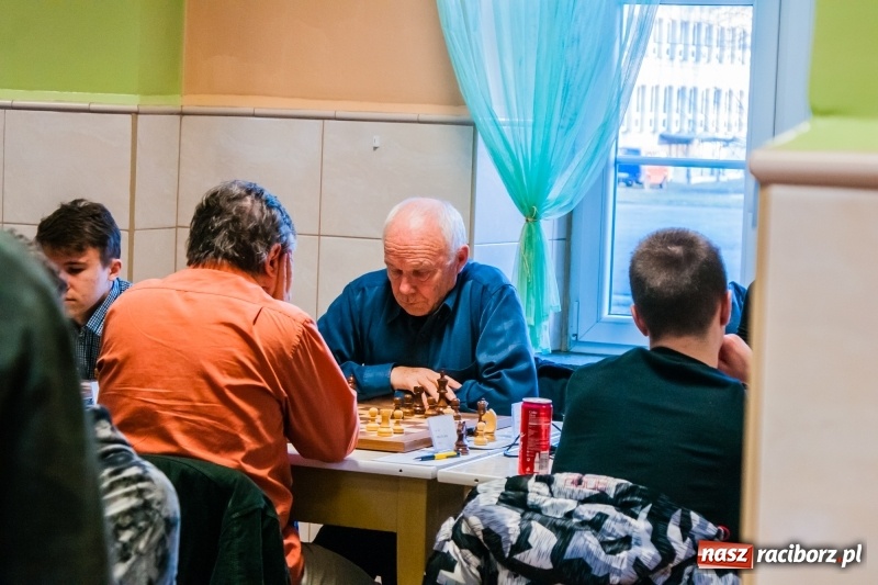 Zdjęcie w galerii na portalu naszraciborz.pl: Szachiści z Polski i zagranicy rywalizują o Puchar Prezydenta wiadomości z regionu
