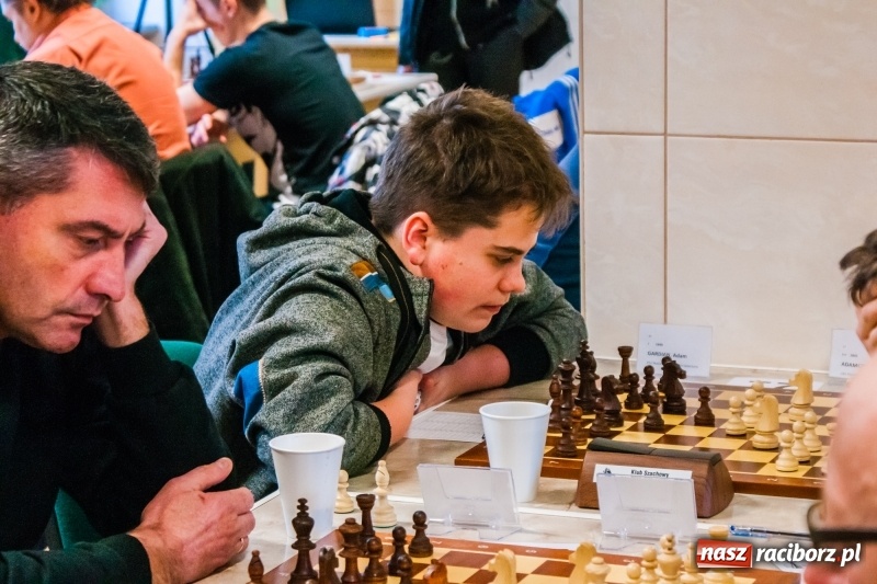 Zdjęcie w galerii na portalu naszraciborz.pl: Szachiści z Polski i zagranicy rywalizują o Puchar Prezydenta wiadomości z regionu