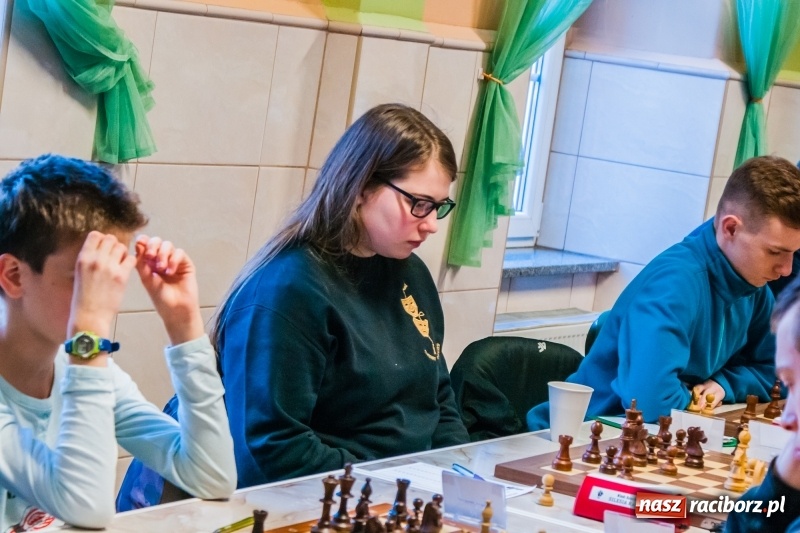 Zdjęcie w galerii na portalu naszraciborz.pl: Szachiści z Polski i zagranicy rywalizują o Puchar Prezydenta wiadomości z regionu