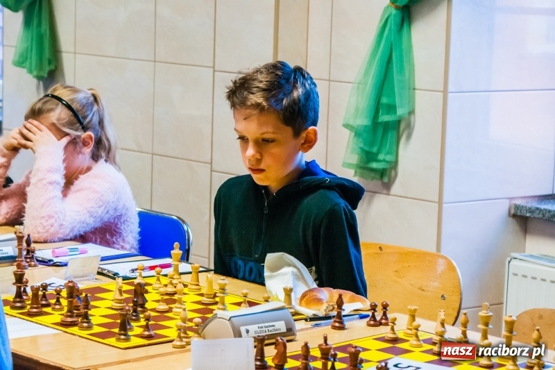 Zdjęcie w galerii na portalu naszraciborz.pl: Szachiści z Polski i zagranicy rywalizują o Puchar Prezydenta wiadomości z regionu