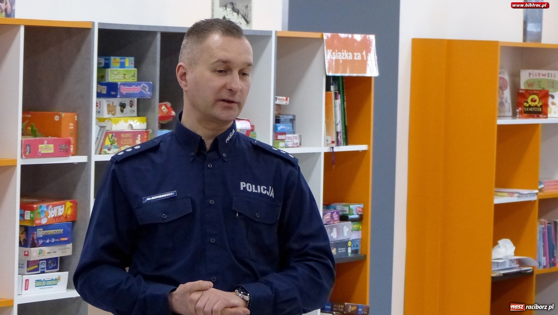 Zdjęcie w galerii na portalu naszraciborz.pl: Uczestnicy ferii z biblioteką poznali tajniki pracy policjanta wiadomości z regionu