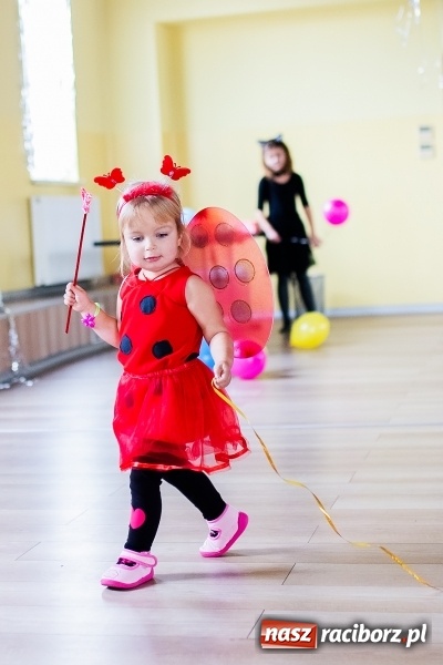 Zdjęcie w galerii na portalu naszraciborz.pl: Kolorowe bale przebierańców w Pietrowicach Wielkich wiadomości z regionu