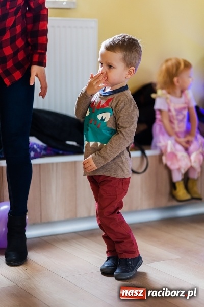 Zdjęcie w galerii na portalu naszraciborz.pl: Kolorowe bale przebierańców w Pietrowicach Wielkich wiadomości z regionu