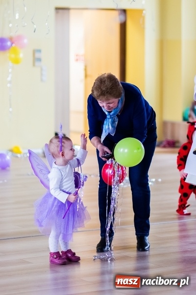 Zdjęcie w galerii na portalu naszraciborz.pl: Kolorowe bale przebierańców w Pietrowicach Wielkich wiadomości z regionu
