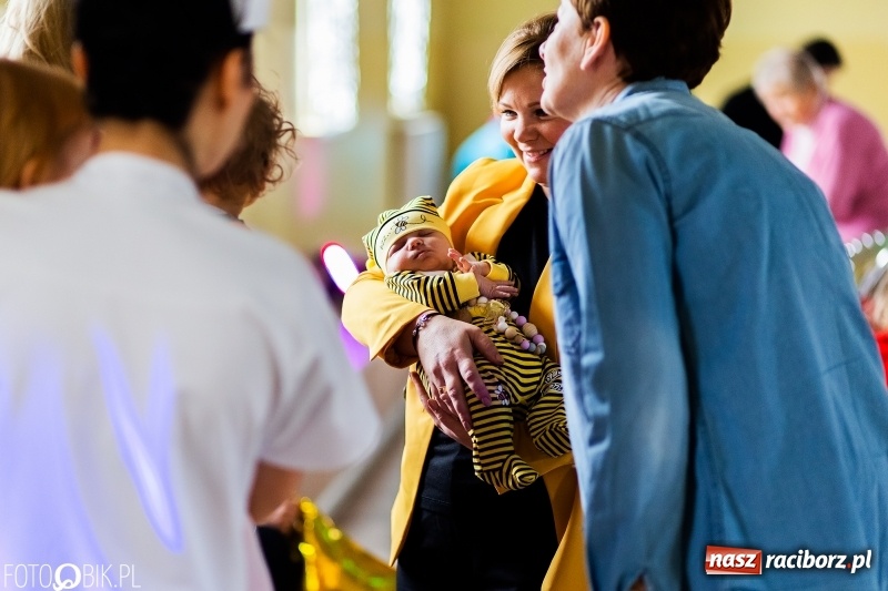 Zdjęcie w galerii na portalu naszraciborz.pl: Kolorowe bale przebierańców w Pietrowicach Wielkich wiadomości z regionu